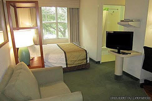 Extended America Select - Orlando - Maitland - Summit Tower Blvd Altamonte Springs